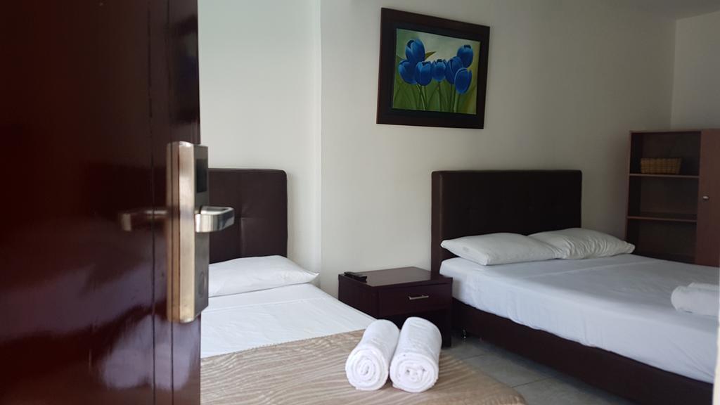 Hotel Primavera Plaza Мельгар Екстер'єр фото